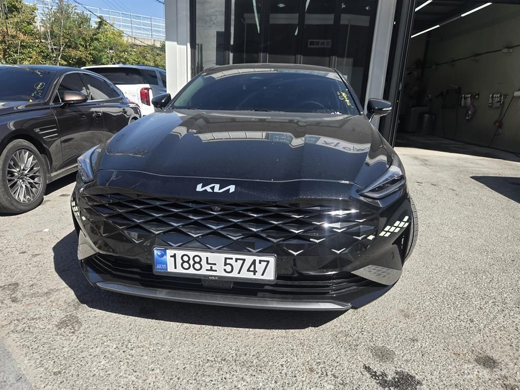 Kia K8