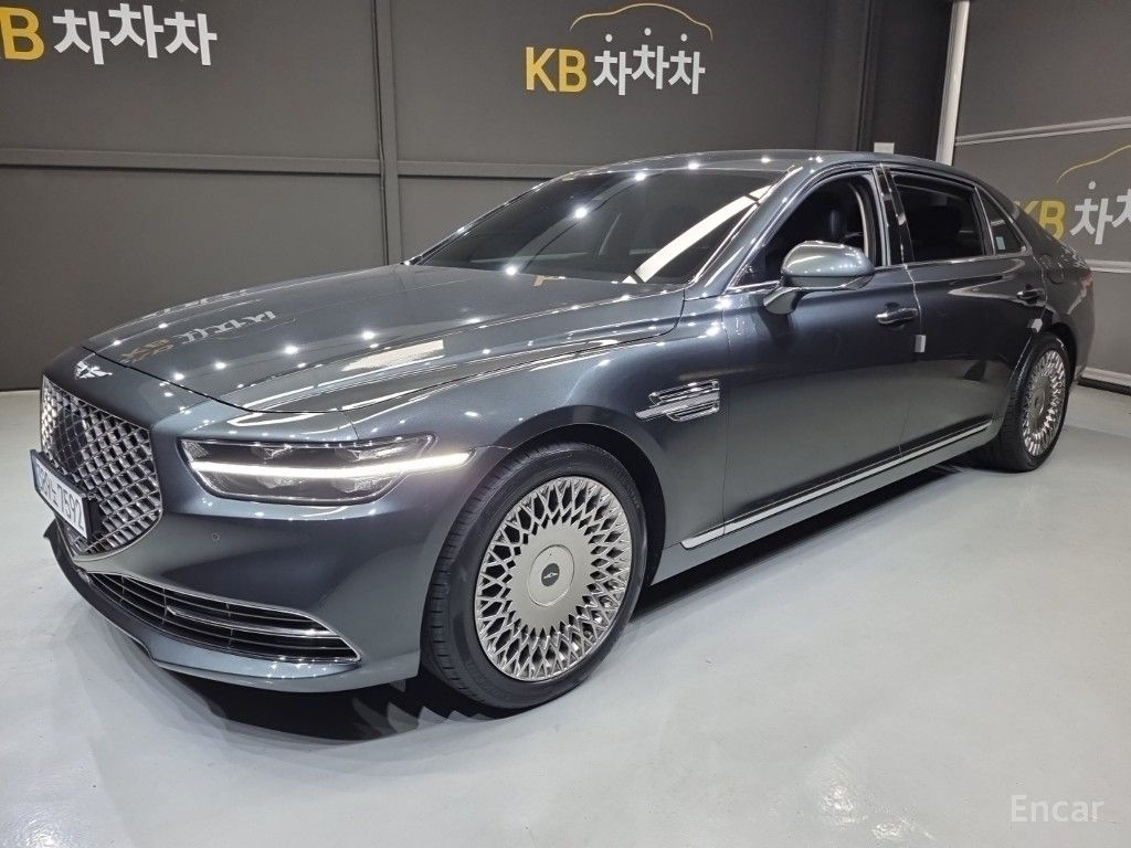 Genesis G90