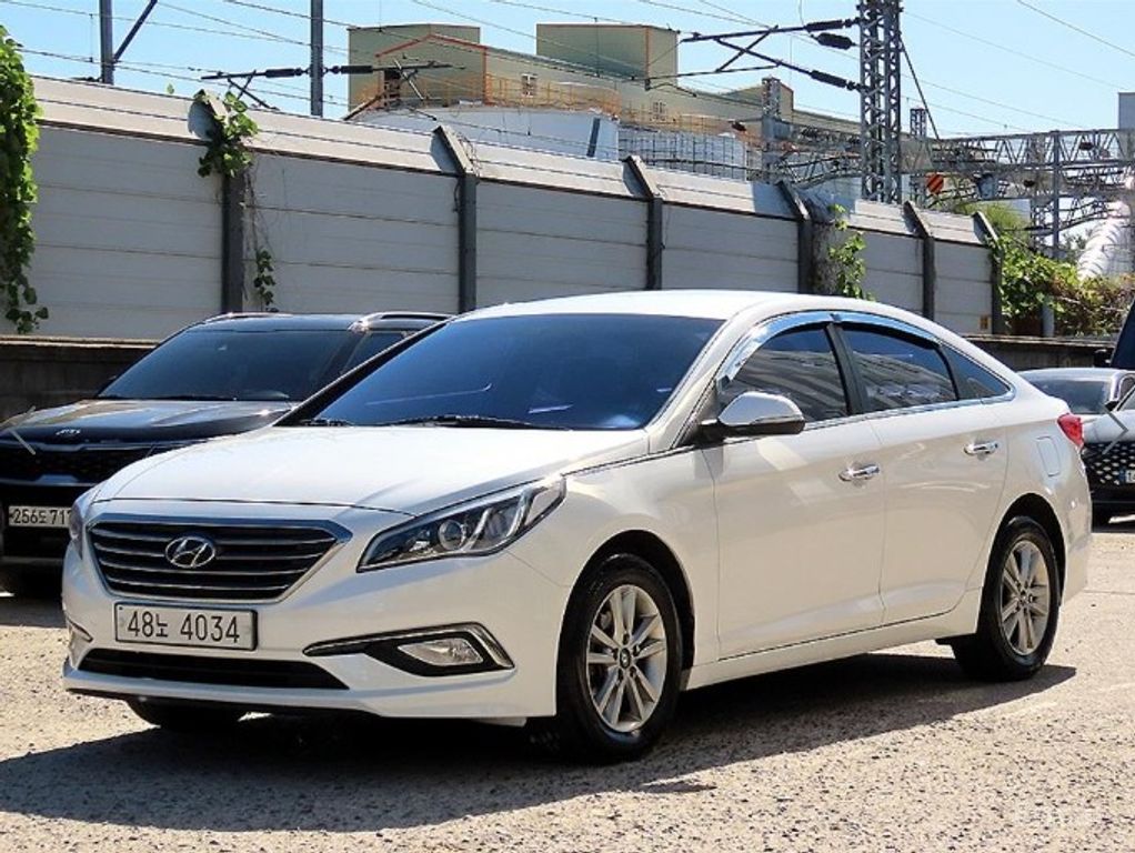 Hyundai LF Sonata