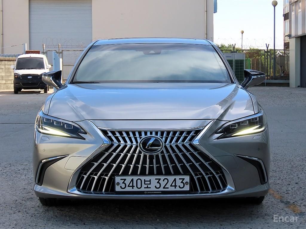 Lexus ES300h