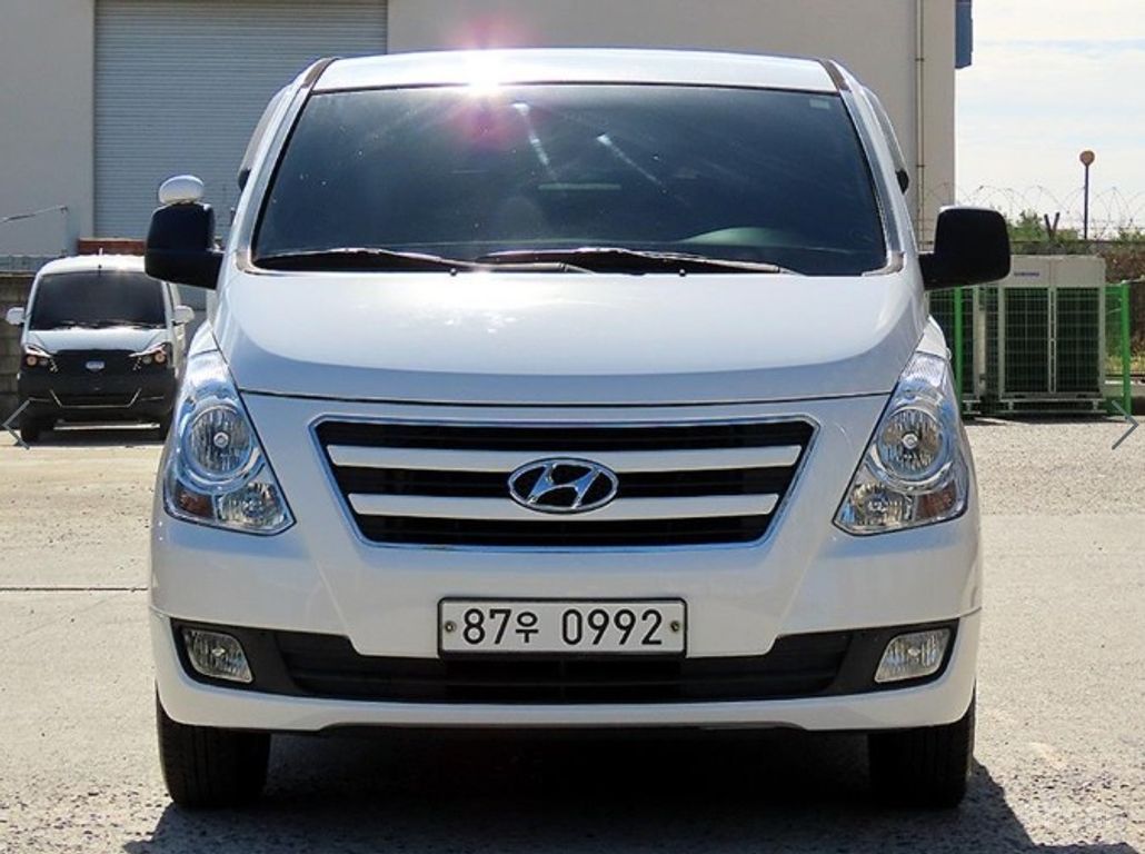 Hyundai Starex