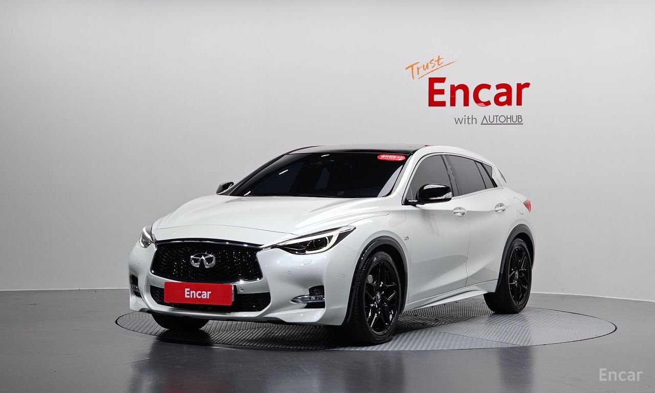 Infiniti Q30