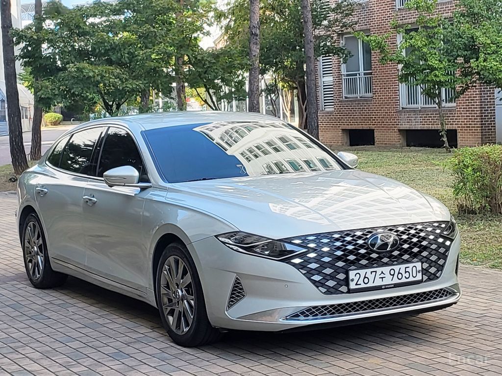 Hyundai Grandeur IG hybrid