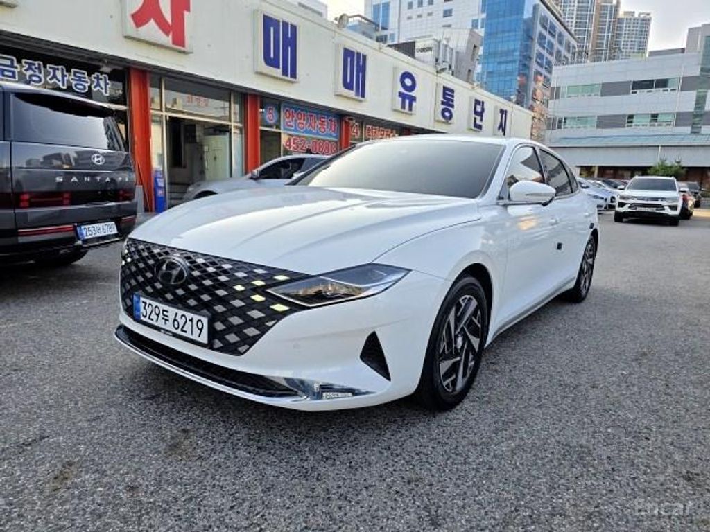 Hyundai Grandeur IG hybrid