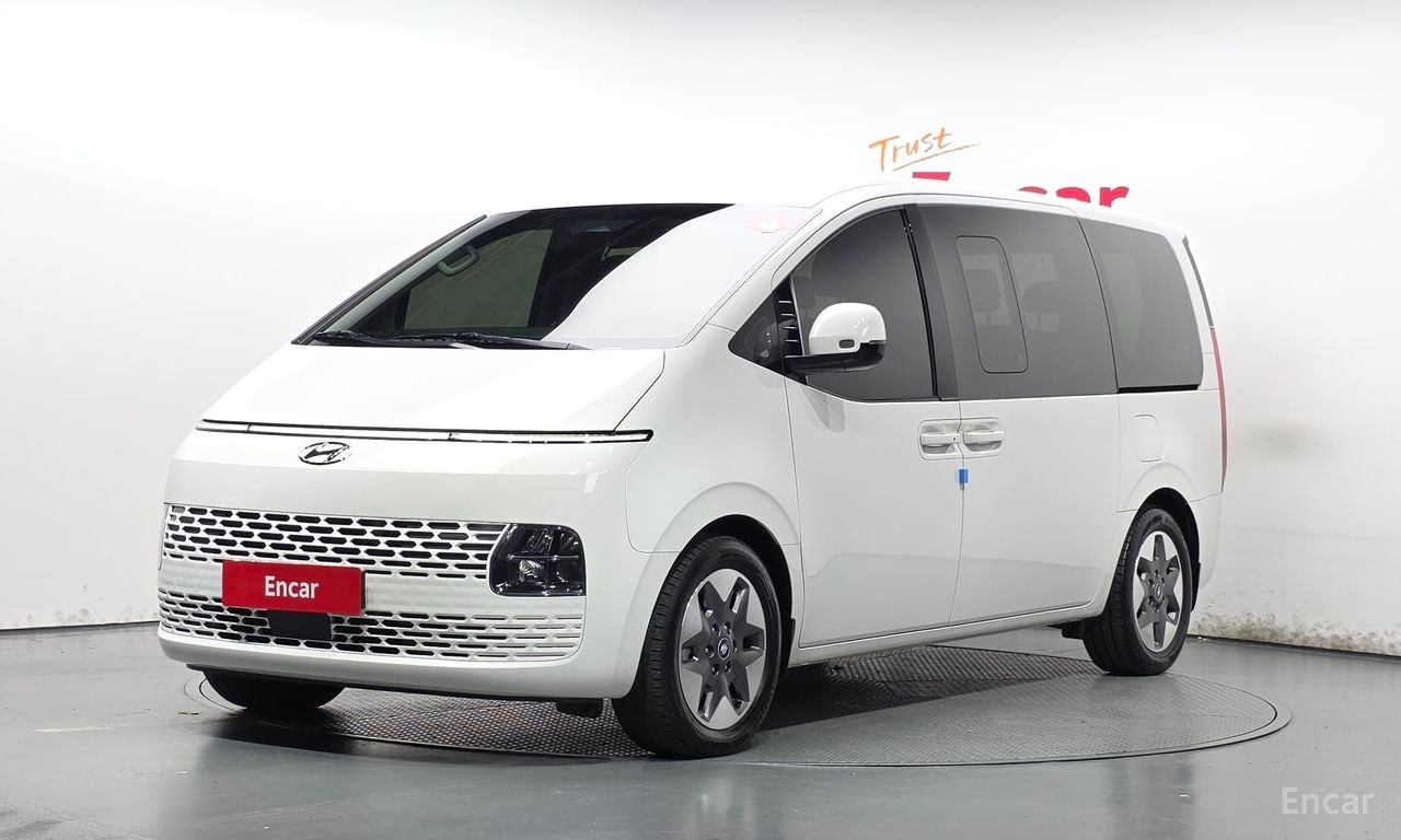 Hyundai Staria