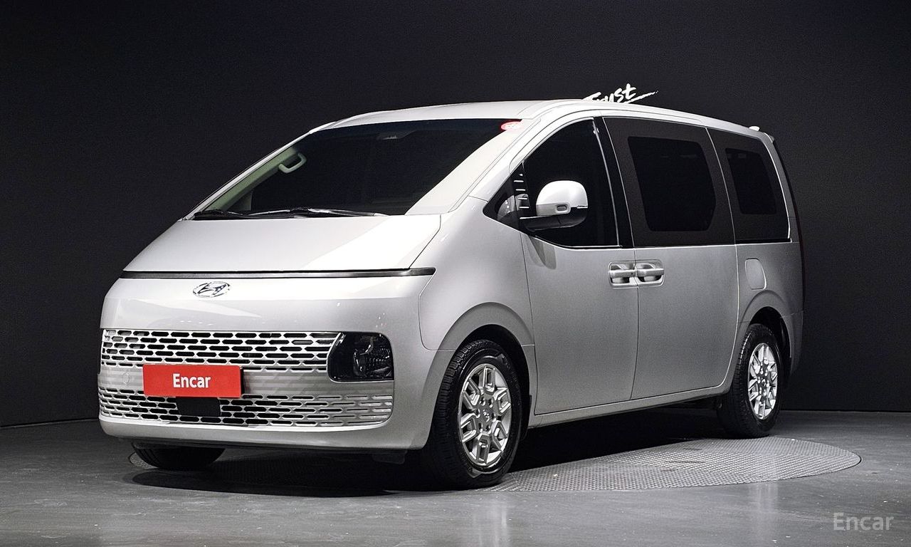 Hyundai Staria