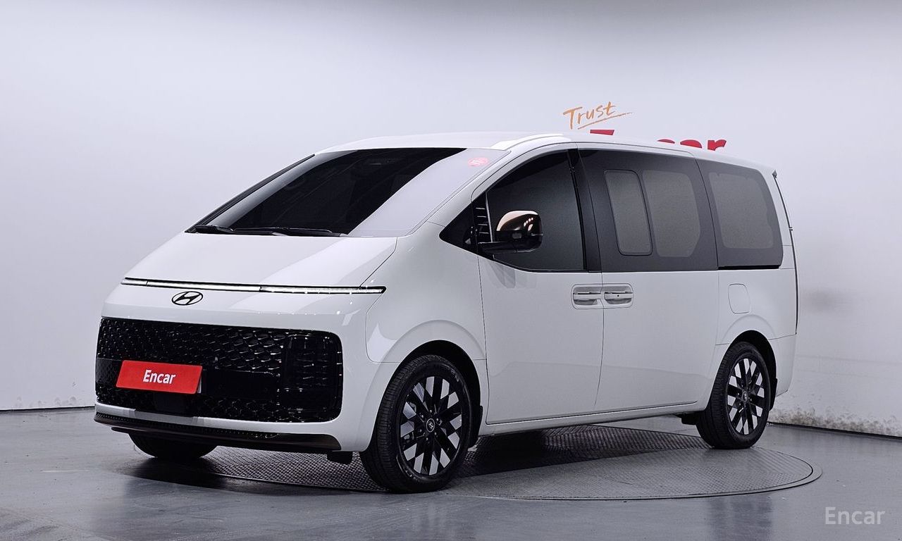 Hyundai Staria