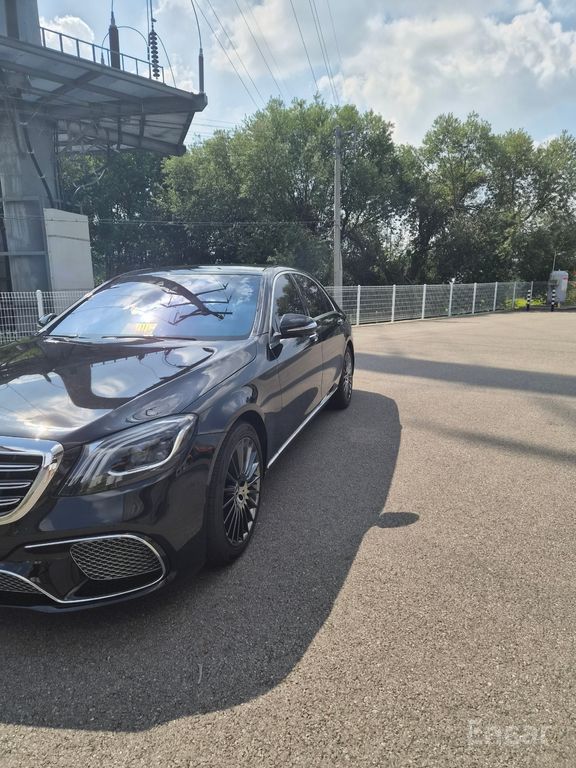 Mercedes-Benz S-Class W222