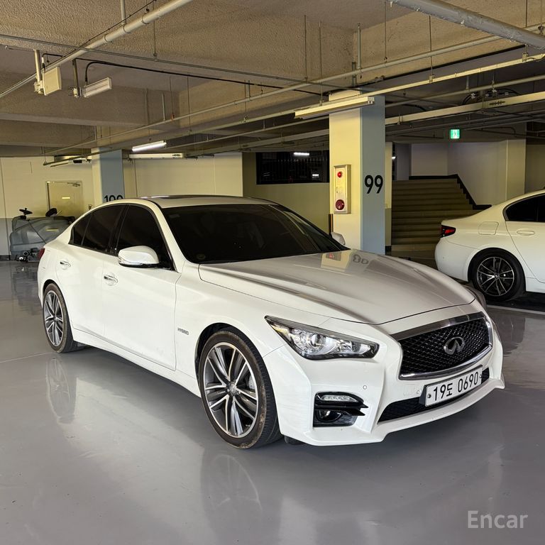 Infiniti Q50