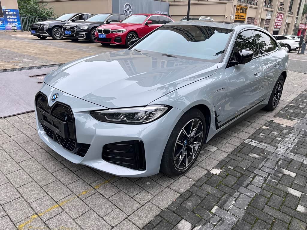 BMW i4