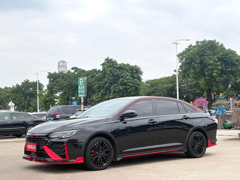 Dongfeng Aeolus Yixuan Max