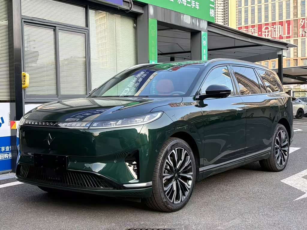 Dongfeng eπ008