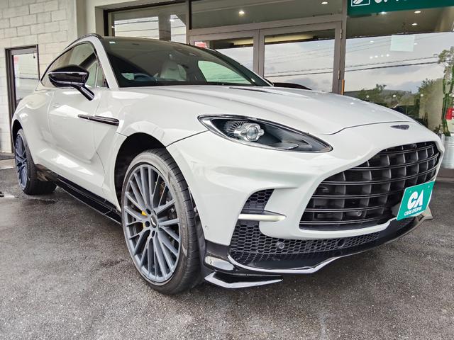 Aston Martin DBX