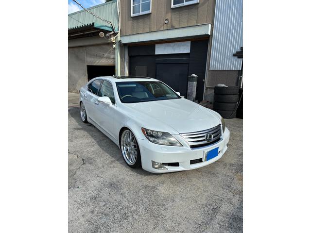Lexus LS