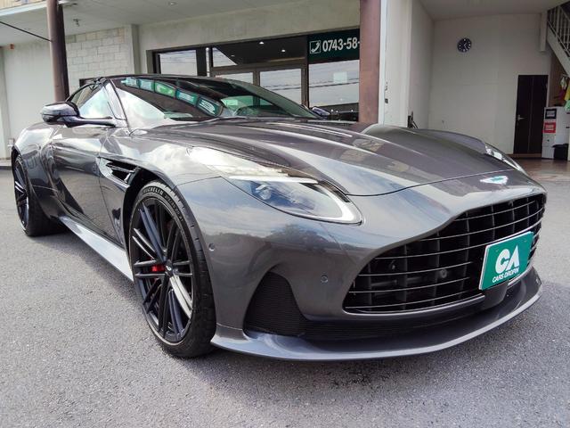 Aston Martin DB12