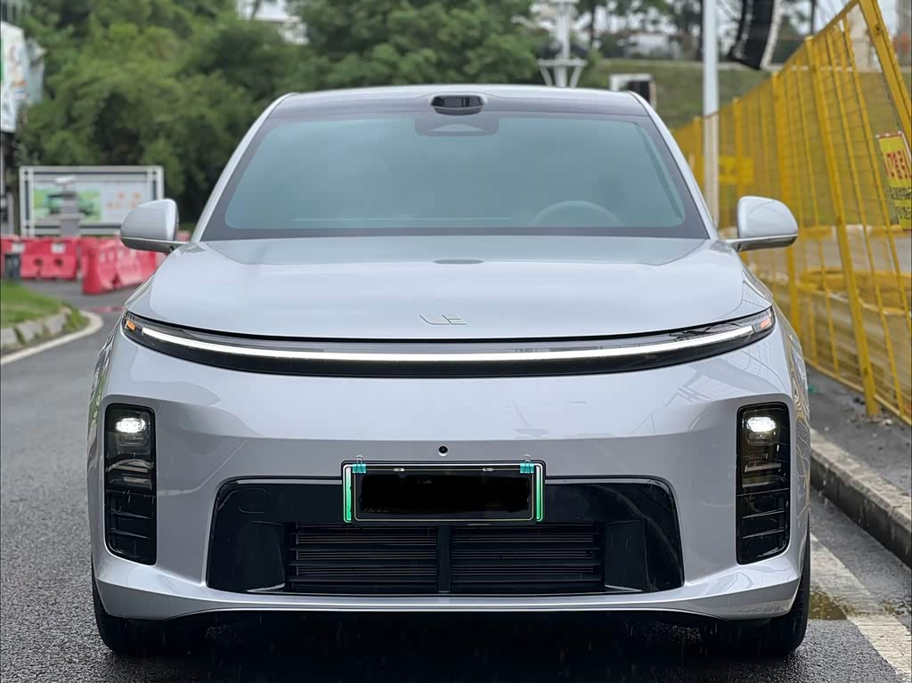 Li Auto L6