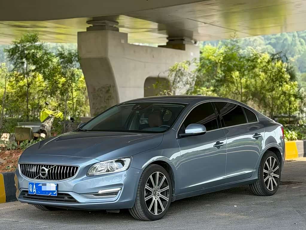 Volvo S60