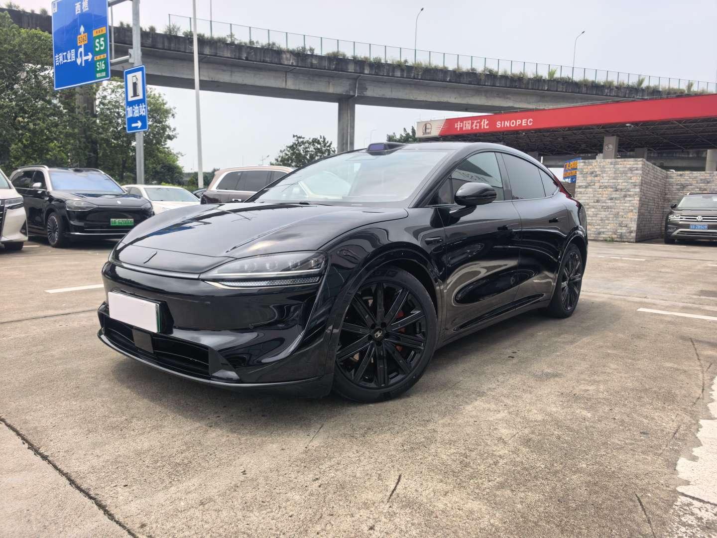 Luxeed R7