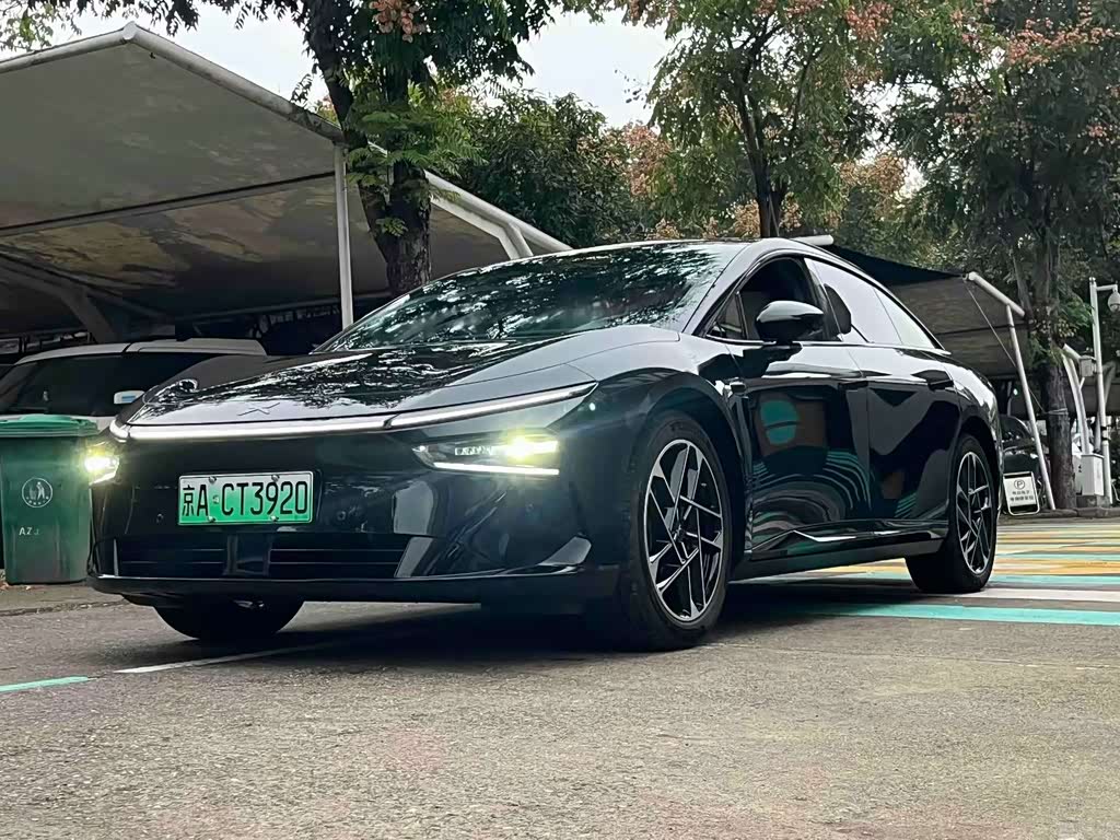 Xpeng P7