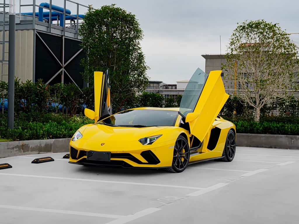 Lamborghini Aventador