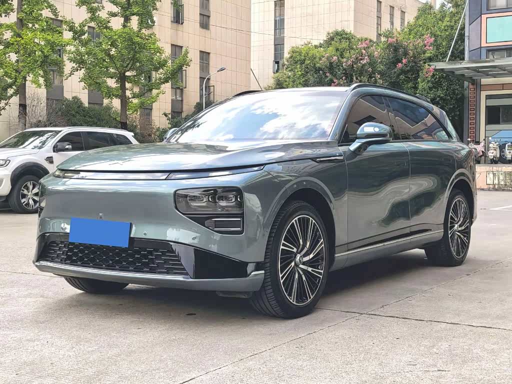 Xpeng G9