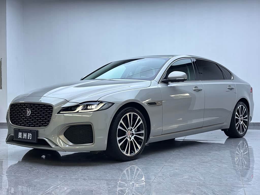 Jaguar XFL