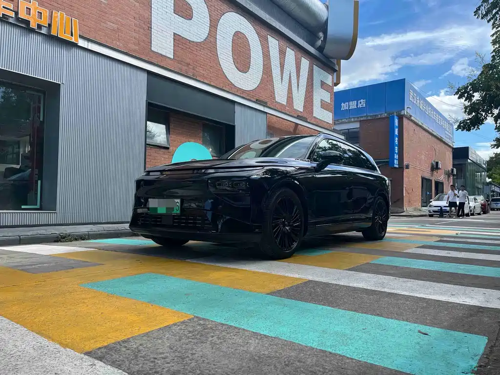 Xpeng G9