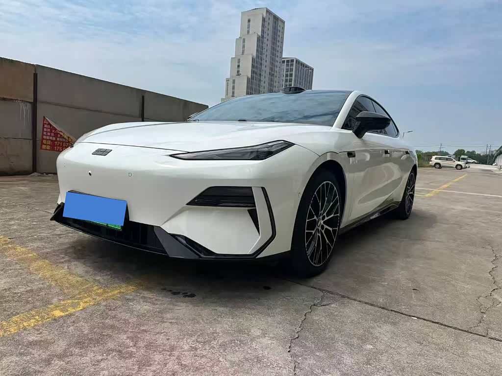 Geely Galaxy Galaxy E8