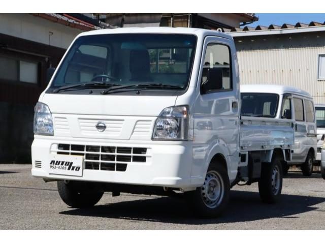 Nissan NT100
