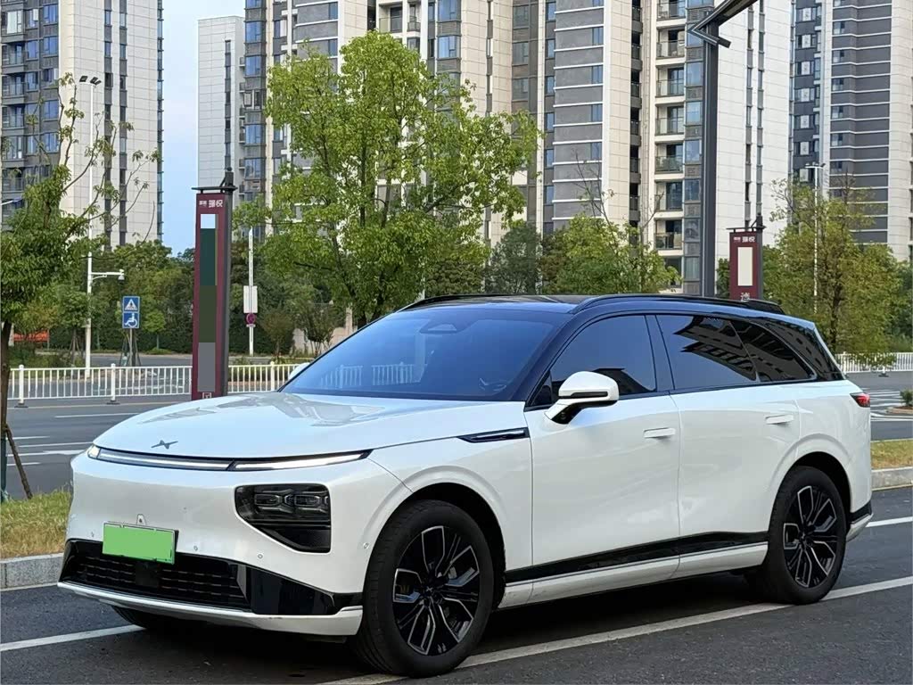 Xpeng G9