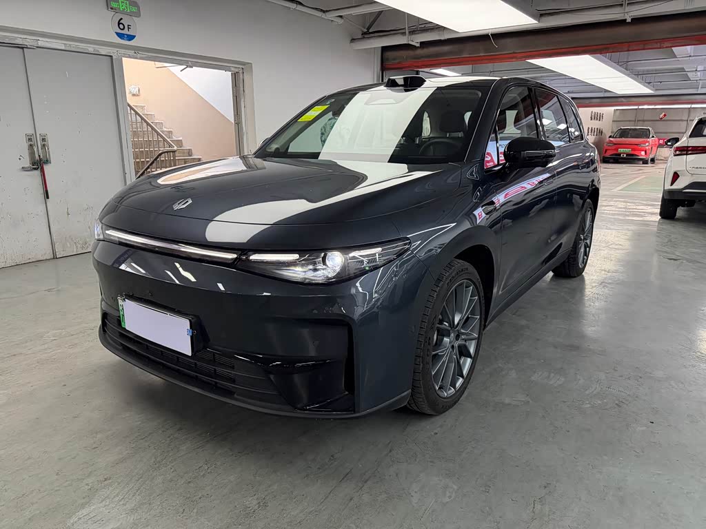 Leapmotor C10