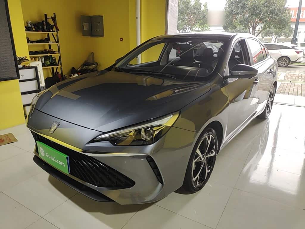 Roewe i5