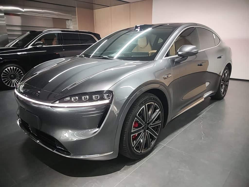 Luxeed R7