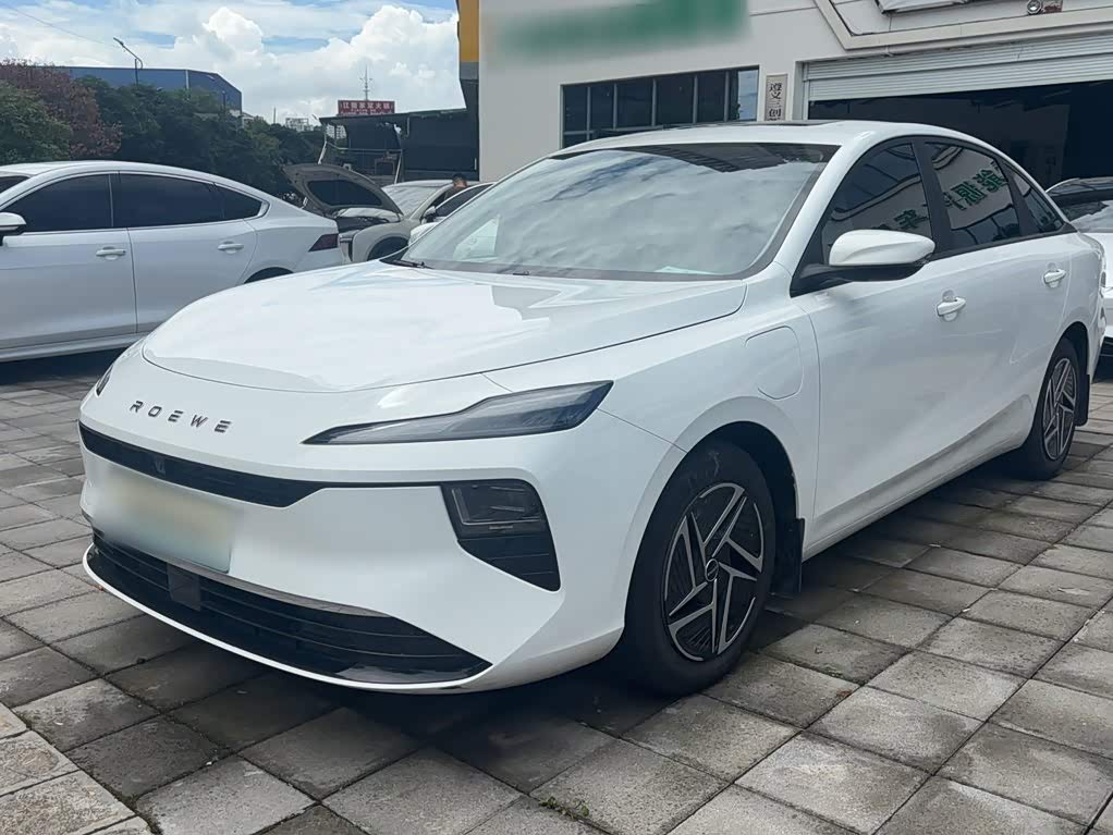 Roewe D6