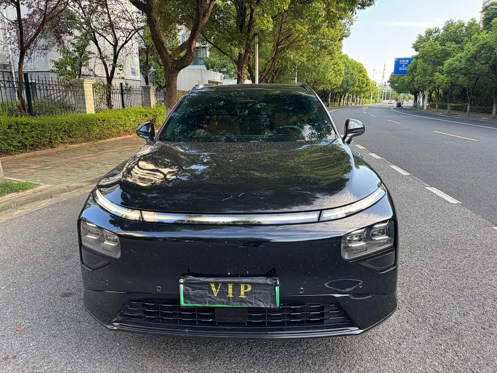 Xpeng G9