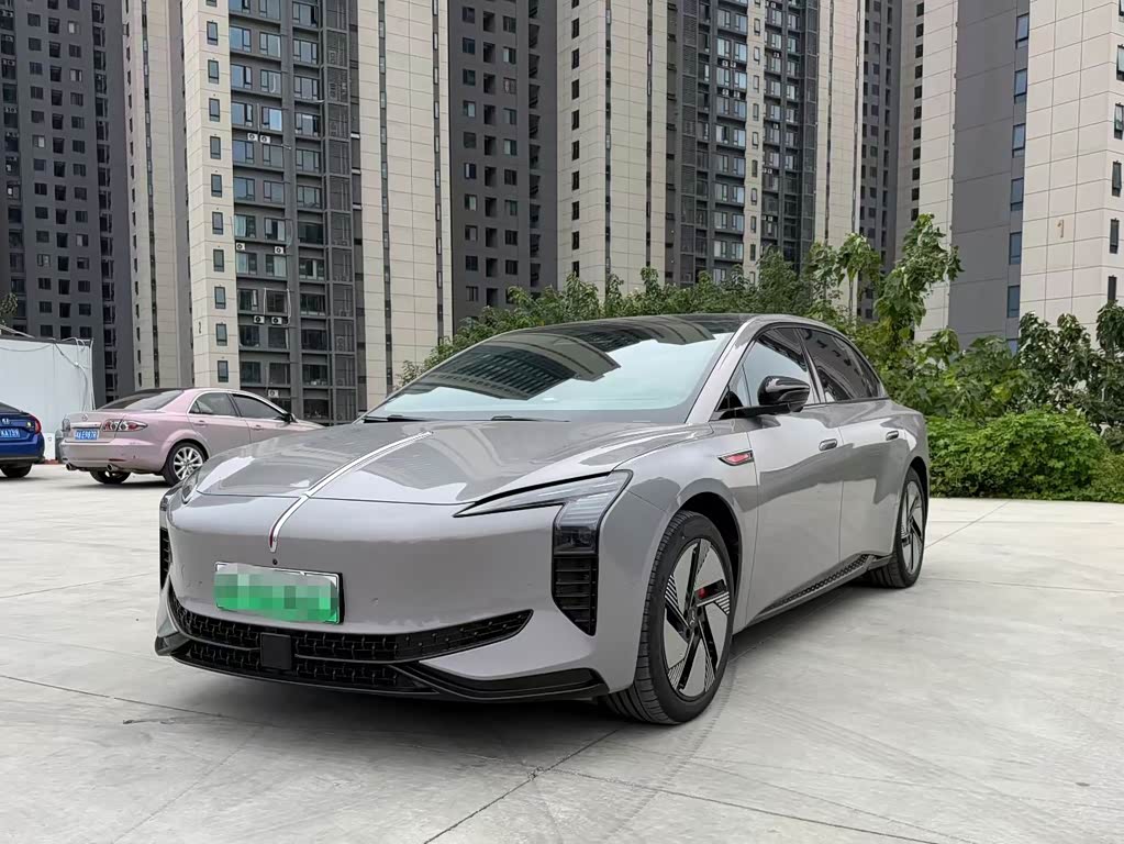 Hongqi EH7