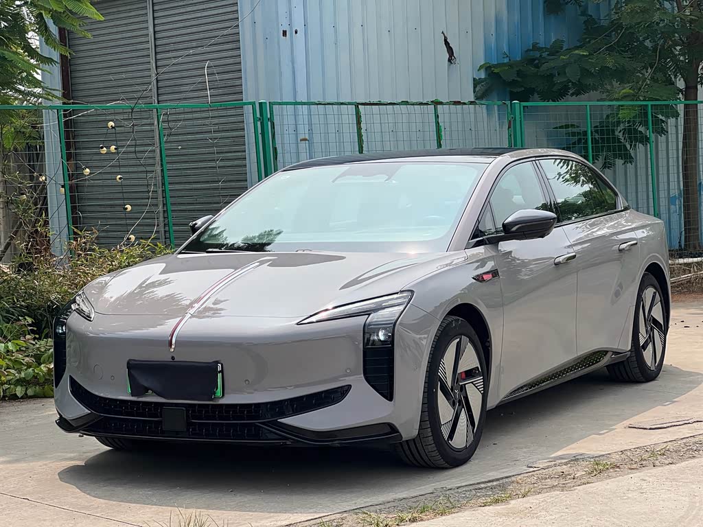 Hongqi EH7