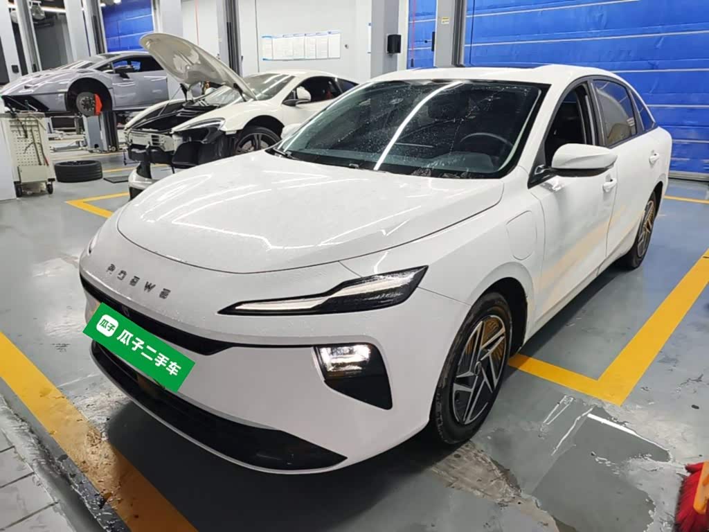 Roewe D6