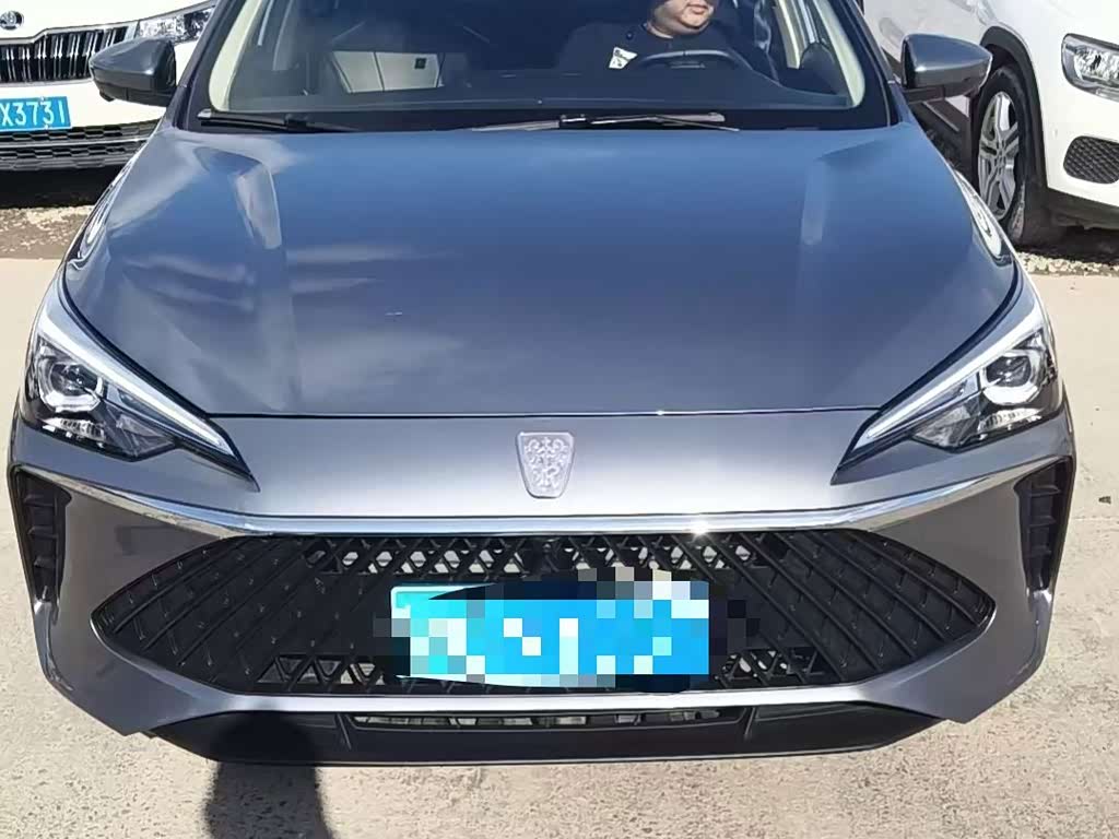 Roewe i5