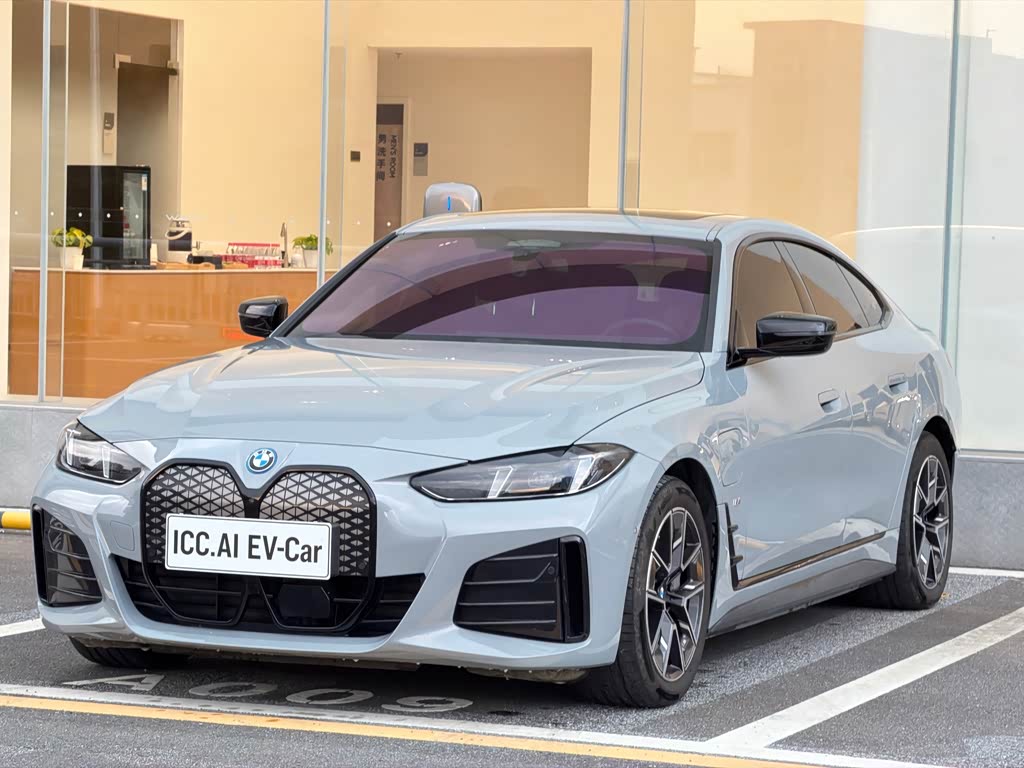 BMW i4