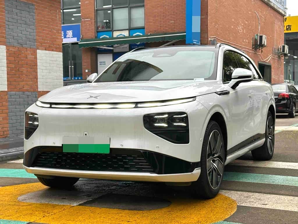 Xpeng G9