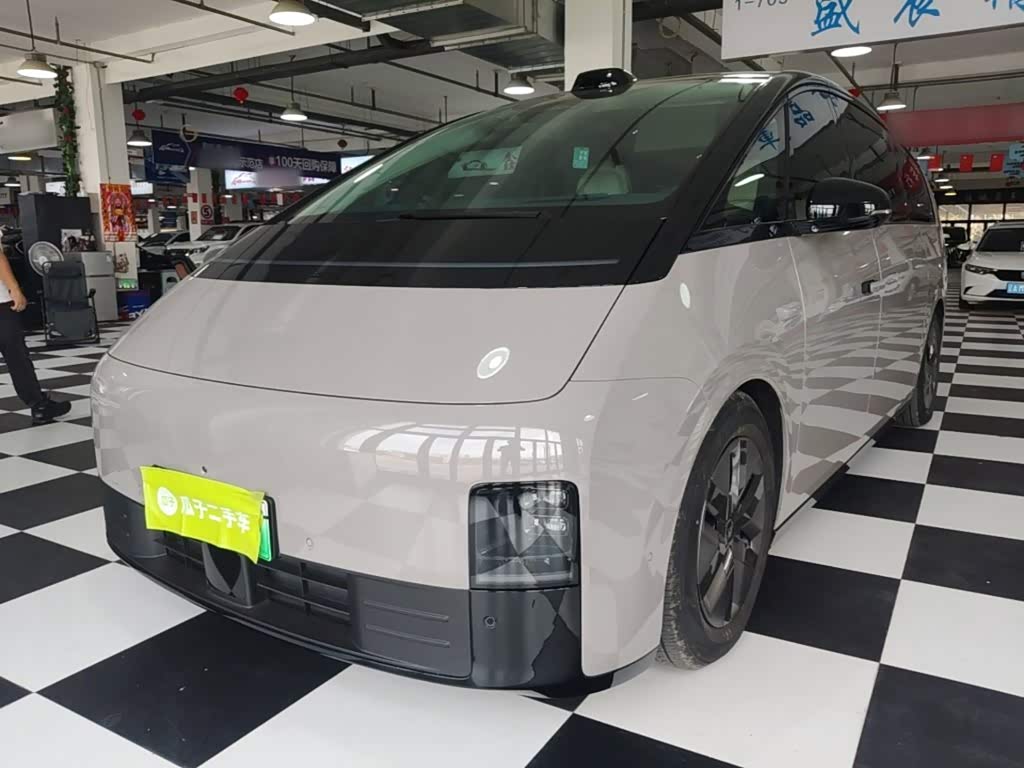 Li Auto MEGA