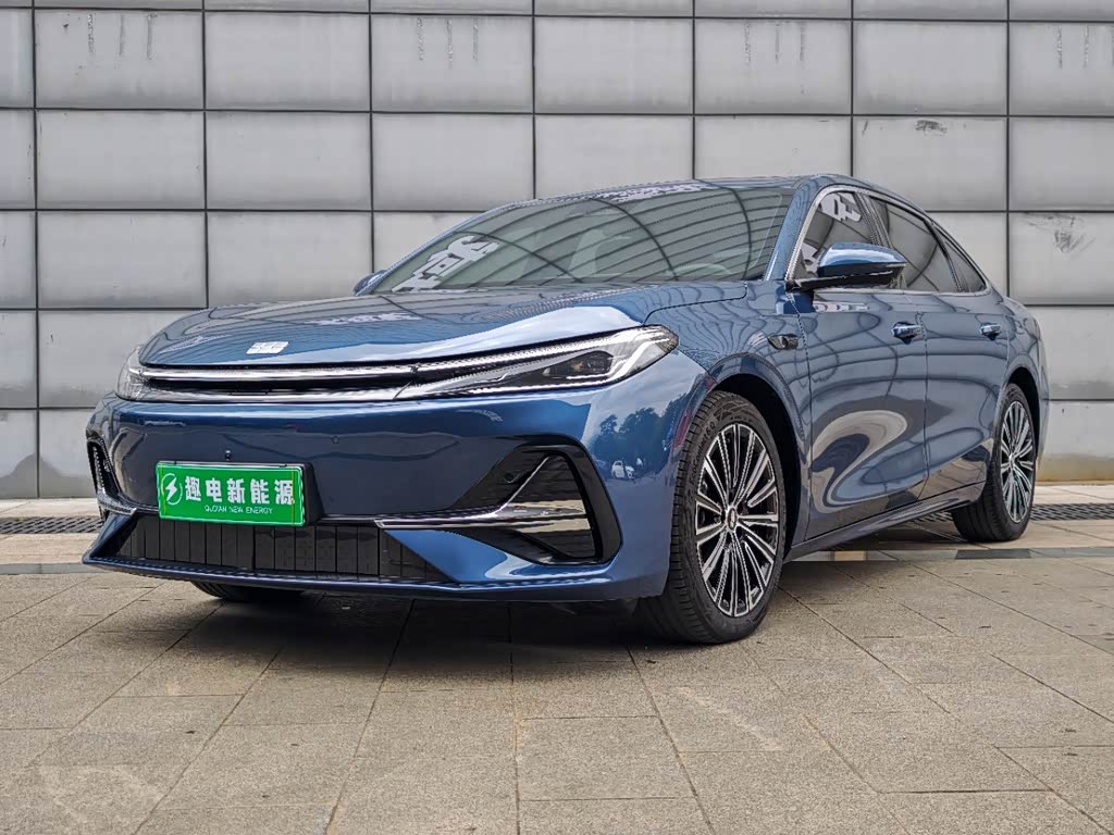 Geely Galaxy Galaxy A7 EM