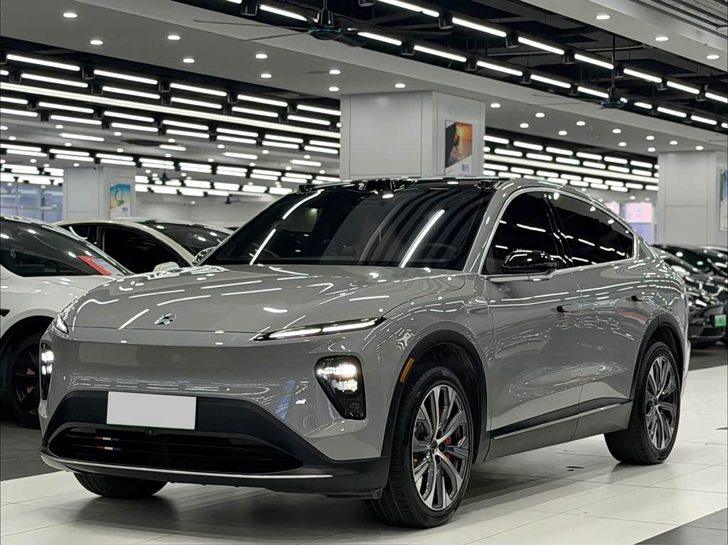 NIO EC7