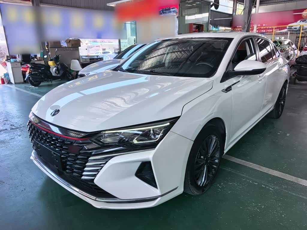 Dongfeng Aeolus Yixuan Max