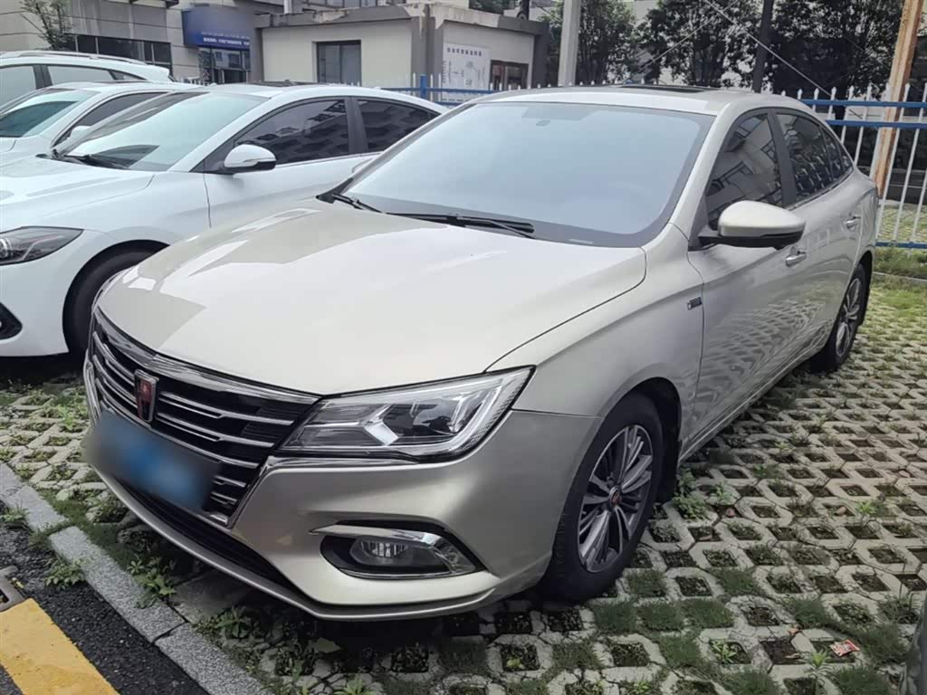 Roewe i5