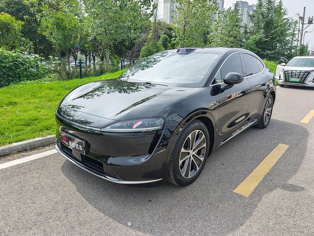 Luxeed R7