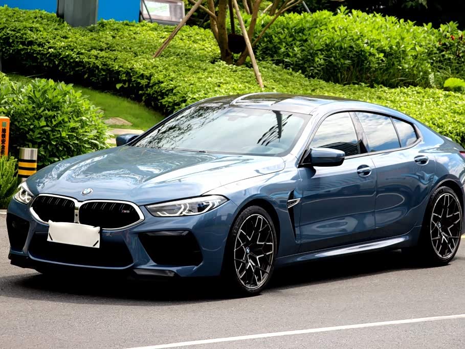 BMW M8