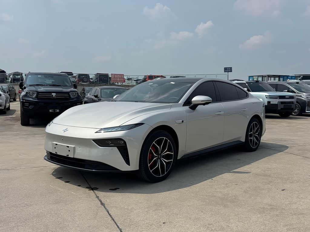 Dongfeng eπ007