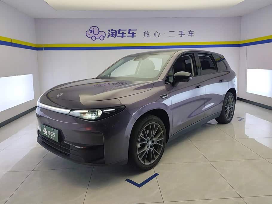 Leapmotor C10